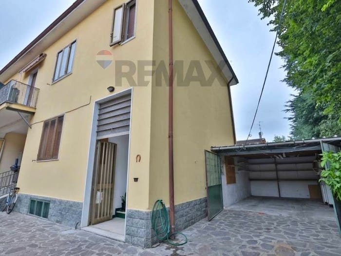Appartamento quadrilocale in vendita in Via Col Di Lana, Cascina del Sole Cassina Nuova, Bollate