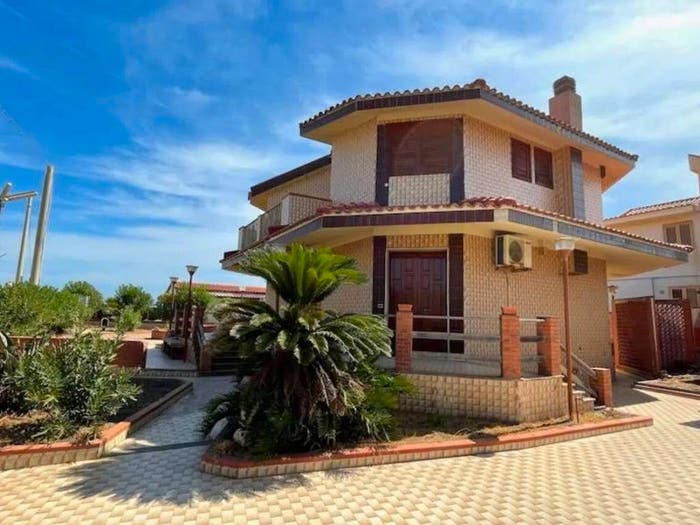 Casa quadrilocale in vendita in Baia Garden, Augusta