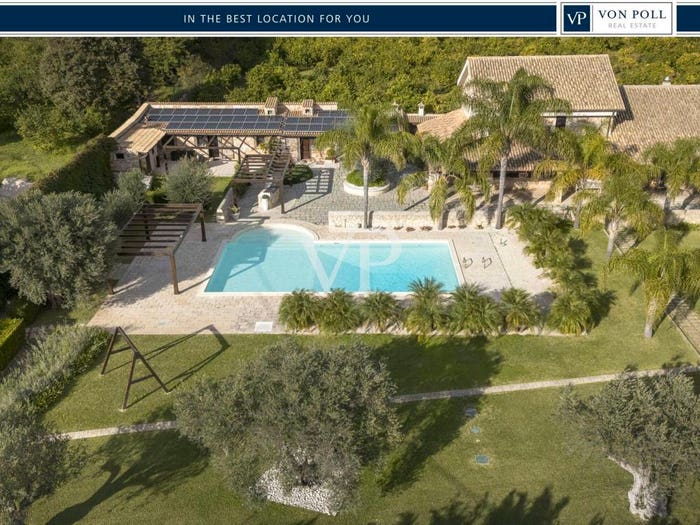 Casa con 6 locali in vendita in Via Per Floridia, Villaggio Miano, Siracusa