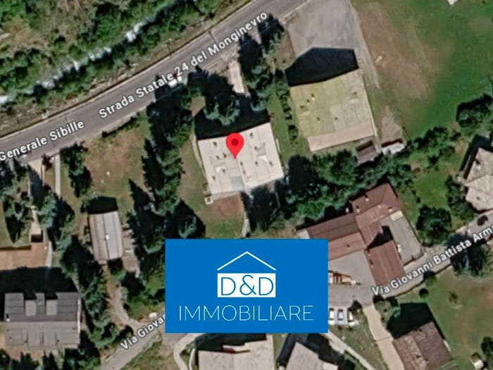 Appartamento trilocale in vendita in Via Giovan Battista Armand, Centro, Cesana Torinese