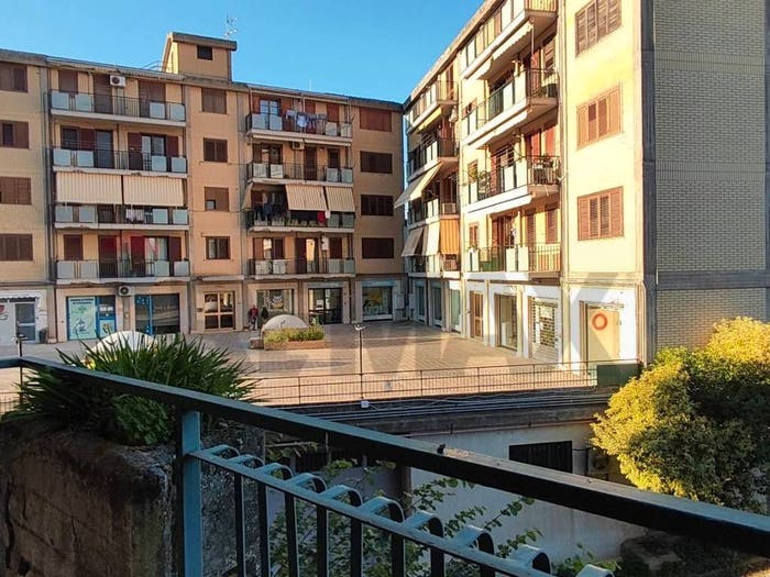 Appartamento con 5 locali in vendita in VIA TENENTE GIUSEPPE CATALDO, Centro, Caltagirone