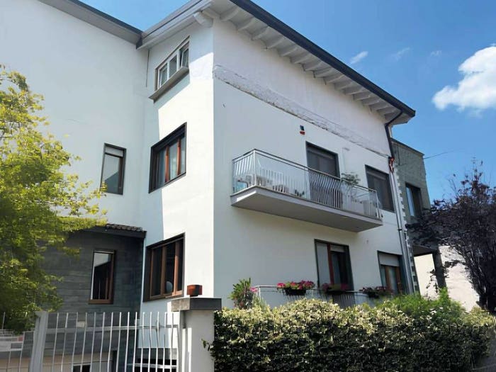 Appartamento trilocale in vendita in Via vincenzo bellini, Centro, Bollate