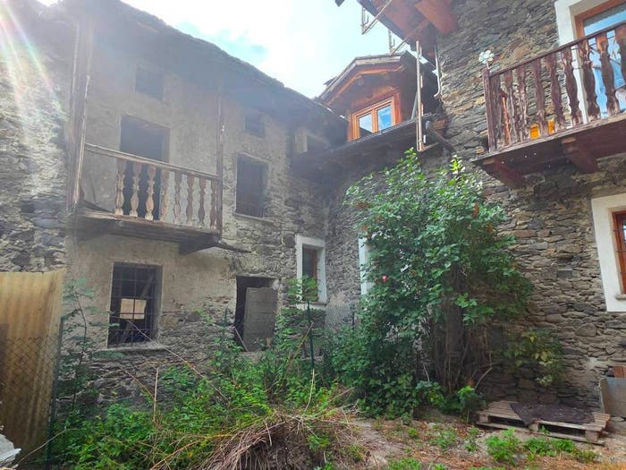 Casa in vendita in Galleria Villaret, La Salle
