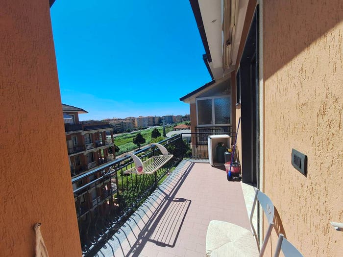 Appartamento trilocale in vendita in Via Camillo Benso di Cavour, Marina Di Andora, Andora