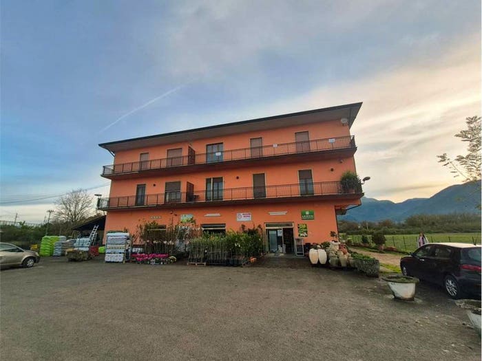 Casa con 6 locali in vendita in Centro, Supino