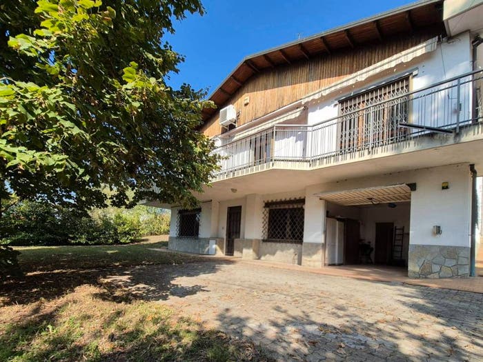 Casa con 6 locali in vendita in Via Pio La Torre, Cerro Tanaro