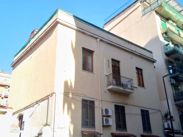 Casa con 6 locali in vendita in Via Acate, Bagnoli, Napoli