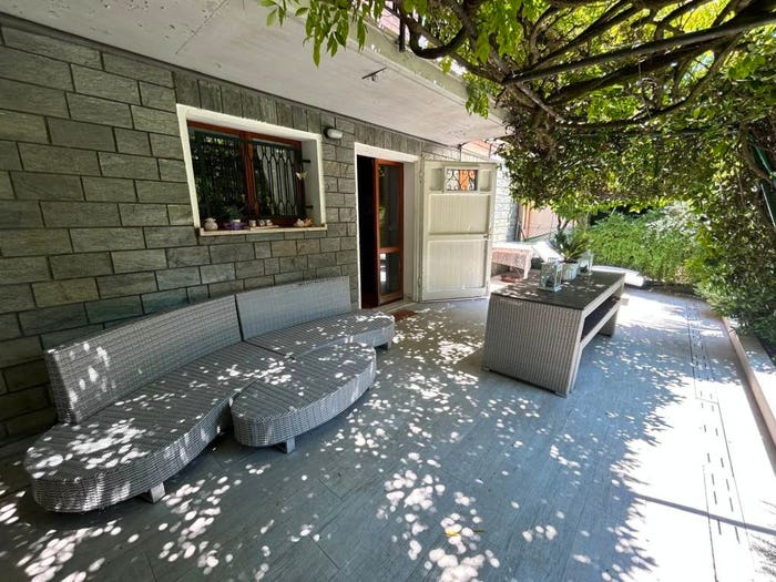 Casa quadrilocale in vendita in Viale Ciro Menotti, Viali, Modena