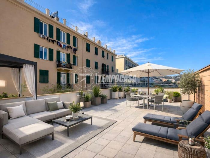 Appartamento con 5 locali in vendita in Via San Bartolomeo del Fossato, Sampierdarena, Genova