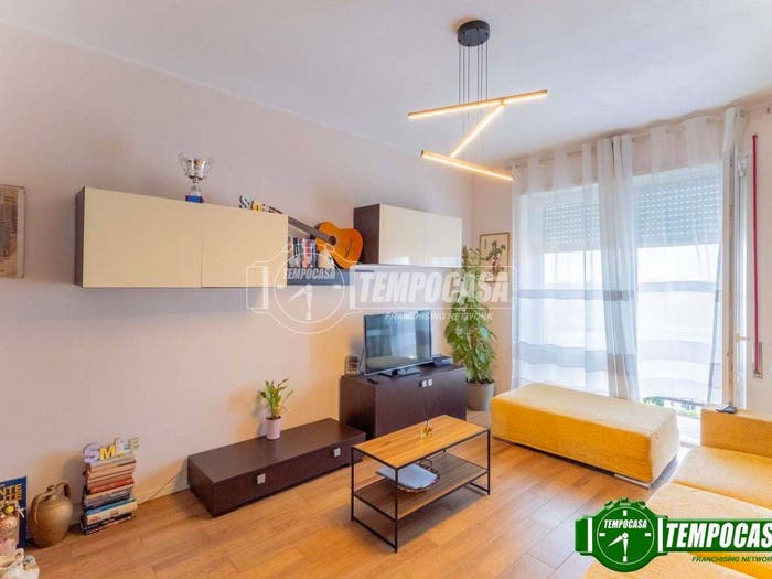 Appartamento trilocale in vendita in Via Palestro, Centro, Inveruno