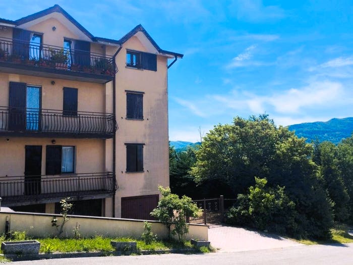 Appartamento bilocale in vendita in Via delle Querce, Centro, Monghidoro