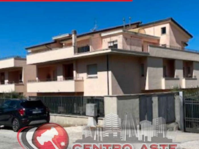 Appartamento quadrilocale in vendita in Via XXV Aprile Gualdo Tadino PG Italia, Centro, Gualdo Tadino