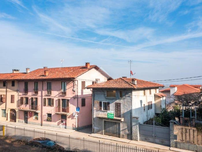 Casa con 6 locali in vendita in Via Roma, Centro, Envie