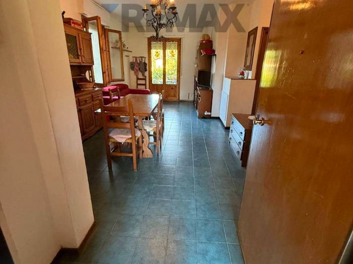 Appartamento quadrilocale in vendita in Via Campania, Serravalle Tinaia, Empoli