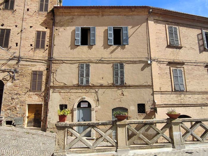 Case in Vendita e in Affitto - 2