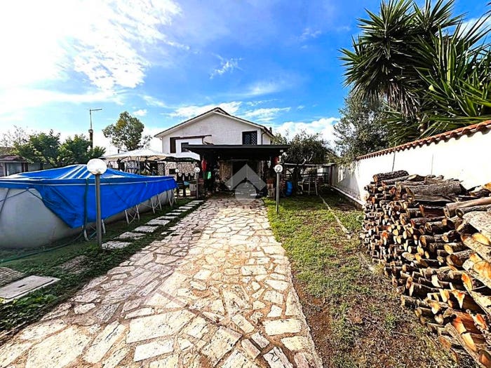 Casa con 6 locali in vendita in Circonvallazione mare australe, Banditella, Ardea
