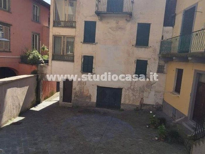 Casa con 6 locali in vendita in Centro, Castro