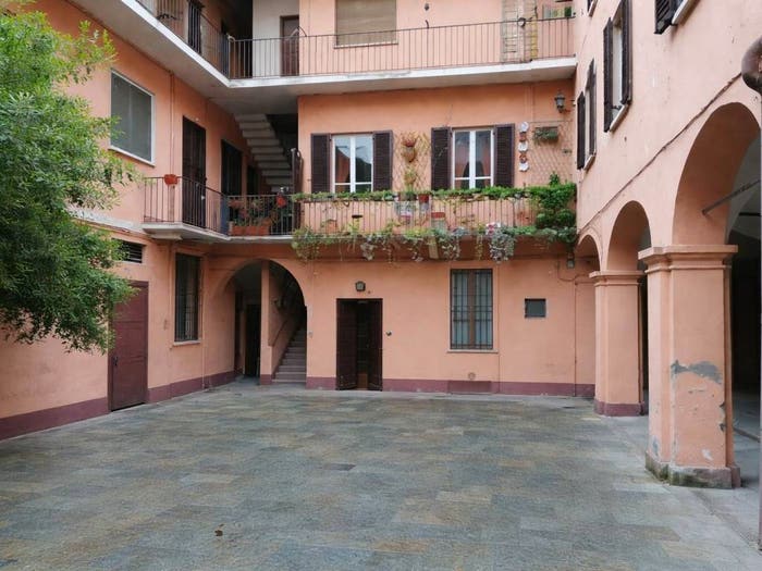 Appartamento quadrilocale in vendita in Via Giacomo Cardano, Centro Storico, Pavia