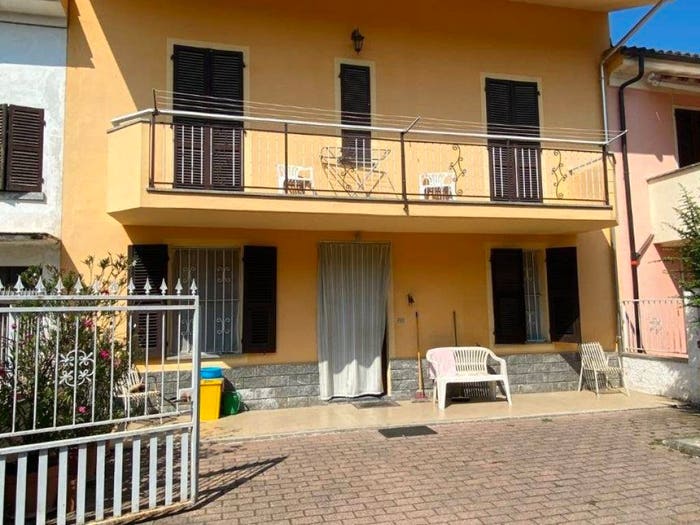 Casa con 6 locali in vendita in Via Cortiglione, Ghiare Madonna, Incisa Scapaccino