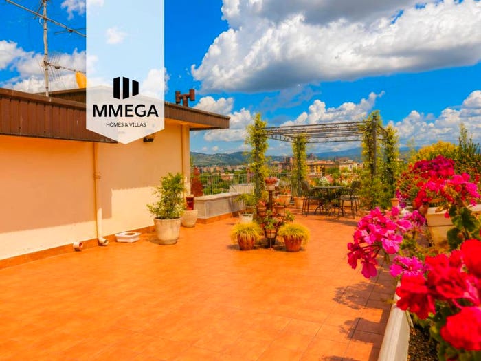 Casa con 6 locali in vendita in Viale Luigi Gori, Novoli, Firenze