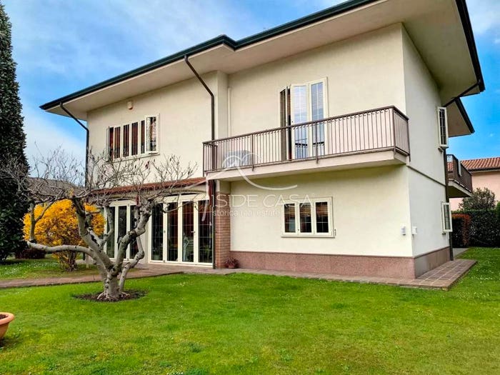 Casa con 5 locali in vendita in Eremo, Curtatone