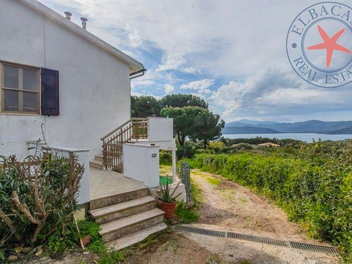 Casa trilocale in vendita in Centro, Capoliveri