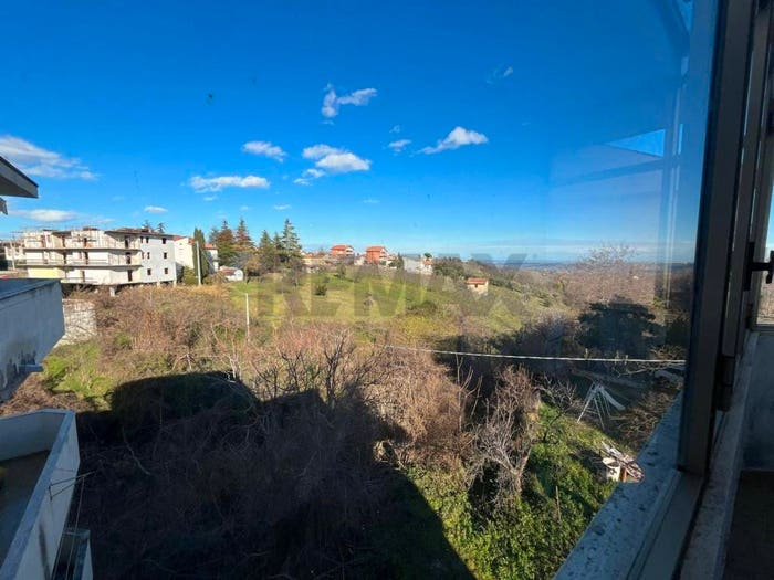 Appartamento con 5 locali in vendita in Via Ortonese, Centro, Orsogna