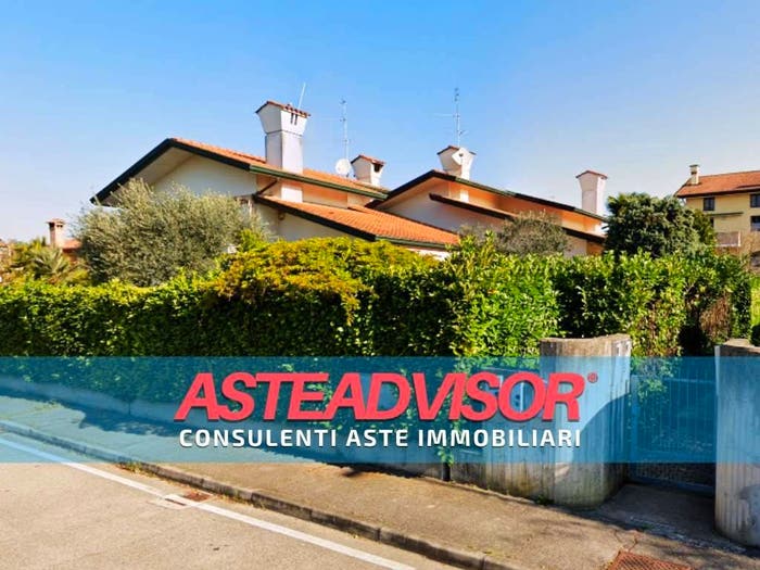 Casa con 6 locali in vendita in Via Santo Stefano, Noventa, Noventa Padovana