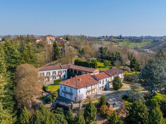 Casa con 6 locali in vendita in Via San Fantino Bottigliana, Portacomaro