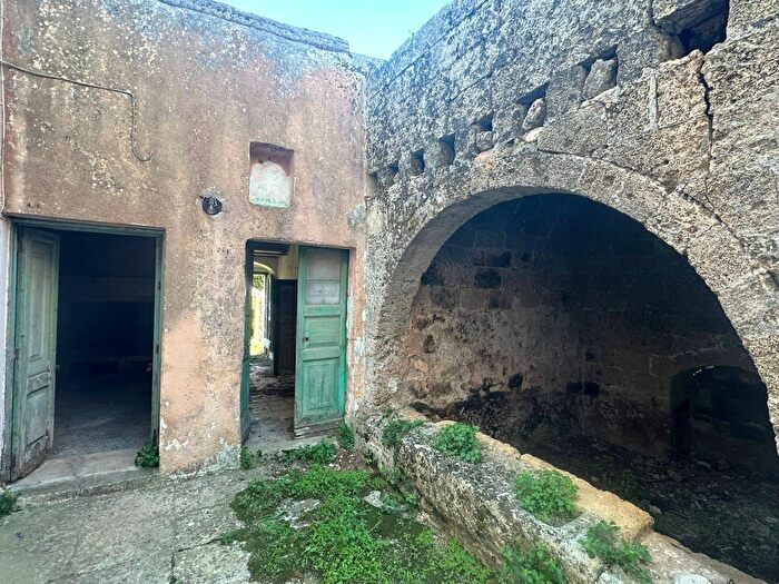 Casa trilocale in vendita in Via Giuseppe Garibaldi, Gagliano Del Capo