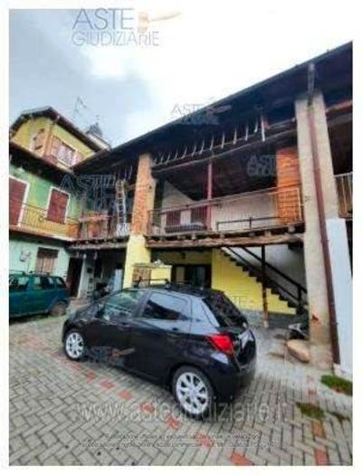 Casa bilocale in vendita in Via redipuglia, Centro, Malnate