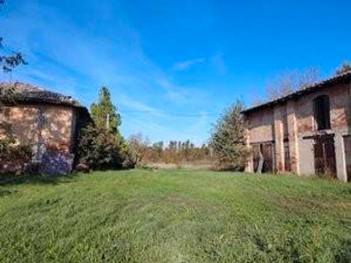Casa con 6 locali in vendita in Via Armarolo, Budrio