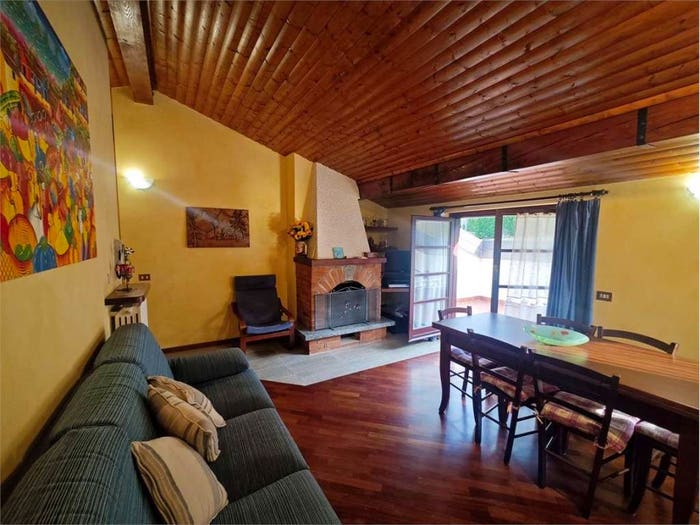 Appartamento trilocale in vendita in Via culmine, Maggio, Cremeno