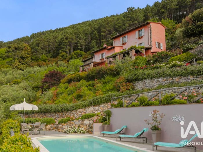 Casa con 6 locali in vendita in Via Provinciale del Serra, Buti