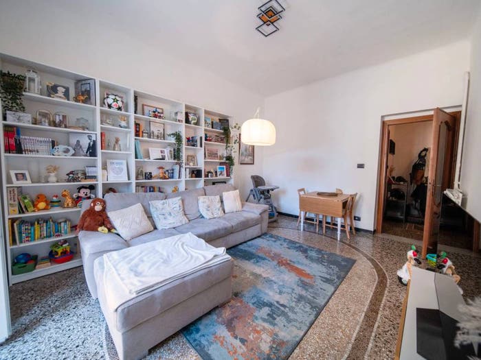Appartamento trilocale in vendita in Via Acquarone, Castelletto, Genova