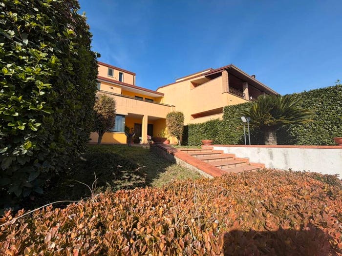 Casa con 6 locali in vendita in Via Capasso Torre di Caprara, Pastene, Sant'Angelo a Cupolo