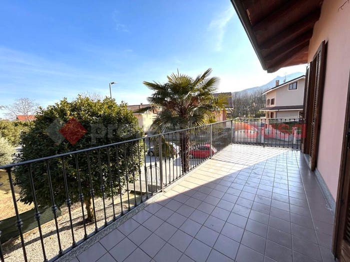 Appartamento con 5 locali in vendita in Via Provinciale, Centro, Cumiana