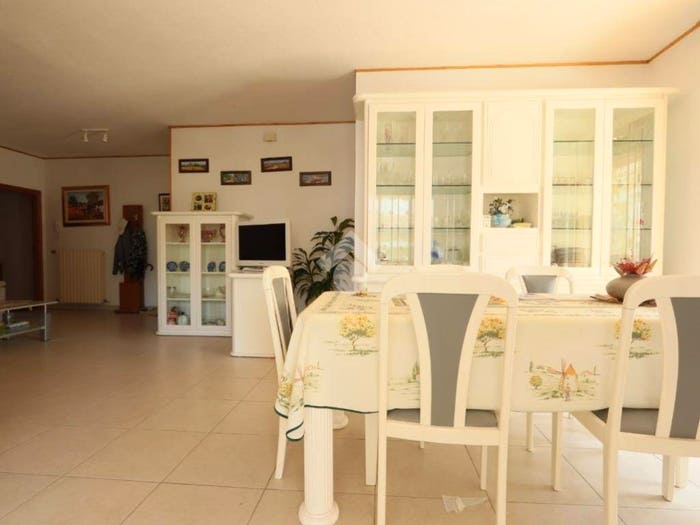 Appartamento con 5 locali in vendita in Via Firenze, Centro, Alba Adriatica