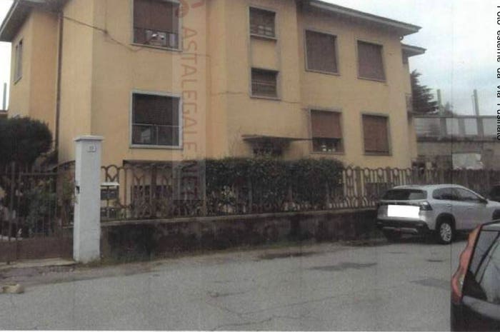 Appartamento quadrilocale in vendita in Via Arnaldo Fusinato, Cedrate, Gallarate