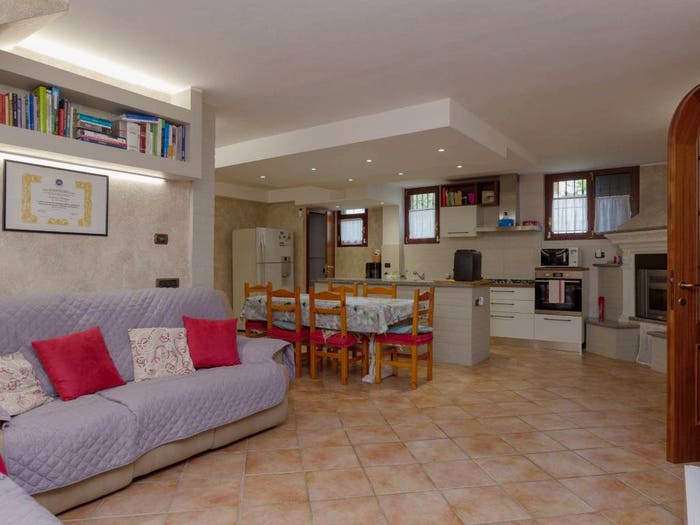 Casa con 5 locali in vendita in Via Aldo Moro, Centro, Merlino