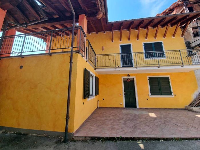 Casa trilocale in vendita in Via Giuseppe Garibaldi, Ghemme