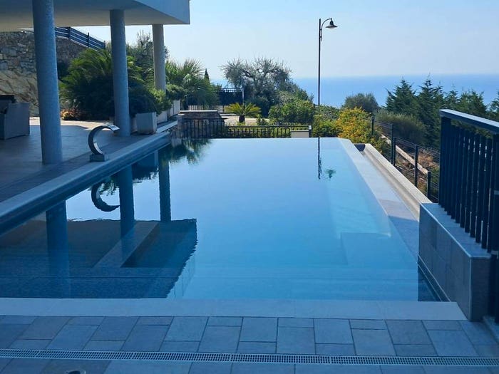 Casa con 6 locali in vendita in Regione Due Vie, Collina Centrale Parco Fuor del Vento, Alassio