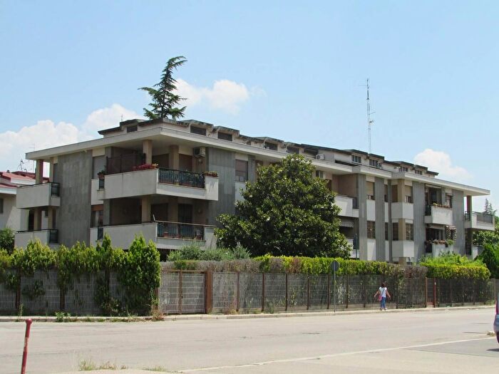 Appartamento con 6 locali in vendita in Via Fini, Foggia