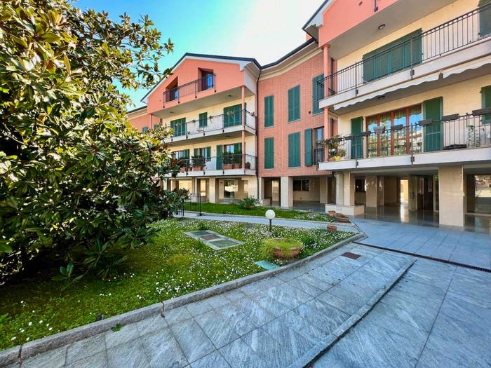 Appartamento con 5 locali in vendita in Via Folla di Sotto, Stazione Ticinello, Pavia