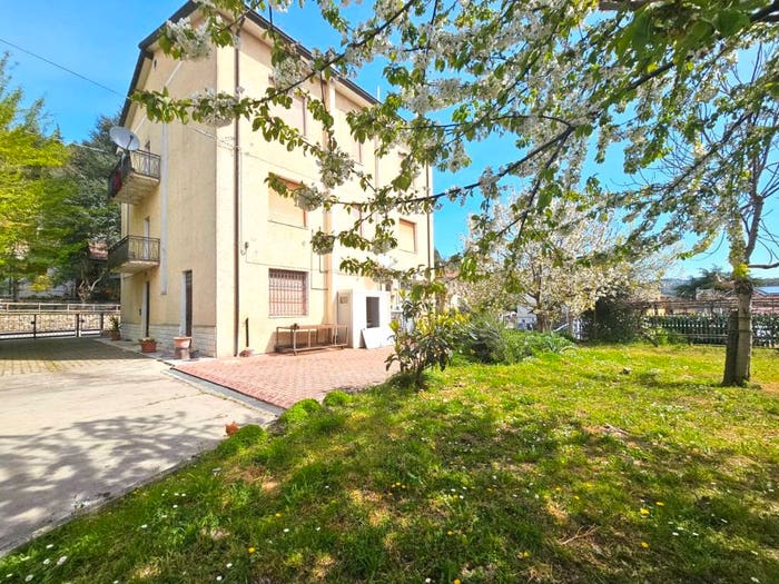 Casa con 6 locali in vendita in Via John Fitzgerald Kennedy, Ranchio, Sarsina