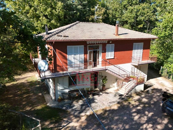 Casa con 6 locali in vendita in Via Aldo Moro, Amandola