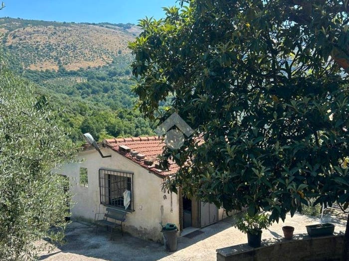 Casa bilocale in vendita in Località Selva, Olevano Romano