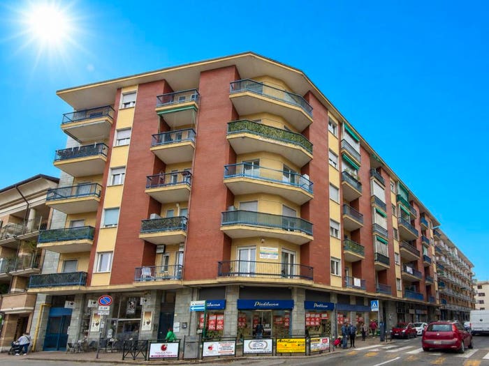 Appartamento trilocale in vendita in Via Vittorio Alfieri, Centro, Orbassano