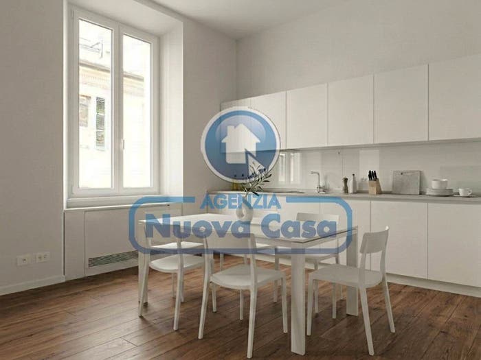 Appartamento trilocale in vendita in Via Novembre, Centro Storico, Ravenna