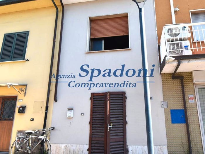 Casa con 6 locali in vendita in Corso Giacomo Matteotti, Centro, Pieve a Nievole